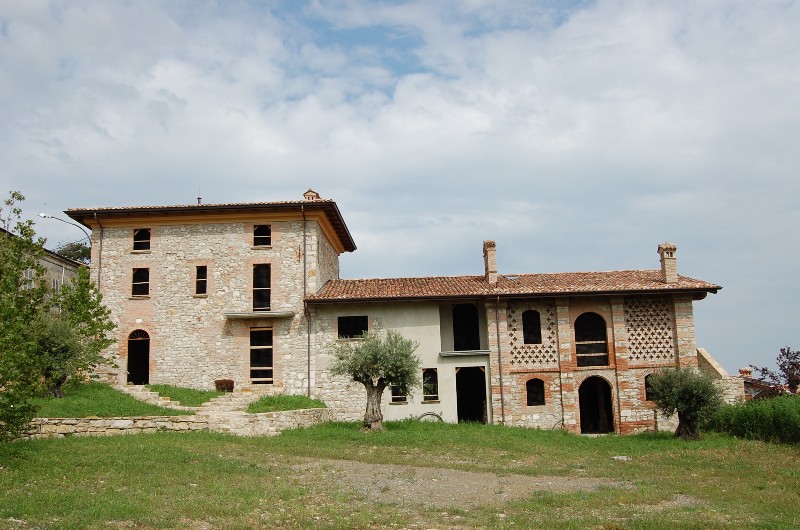  ANCIENT COUNTRY HOUSE OF THE XVIII CENTURY