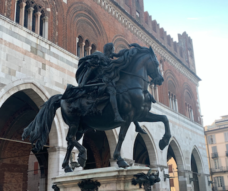 PALAZZO STORICO A PIACENZA