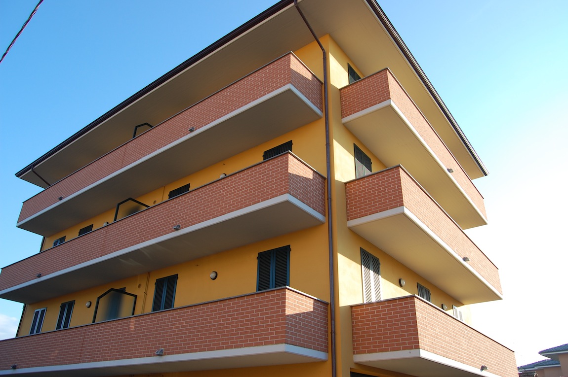 VENDESI APPARTAMENTO CENTRO CASTEL SAN GIOVANNI