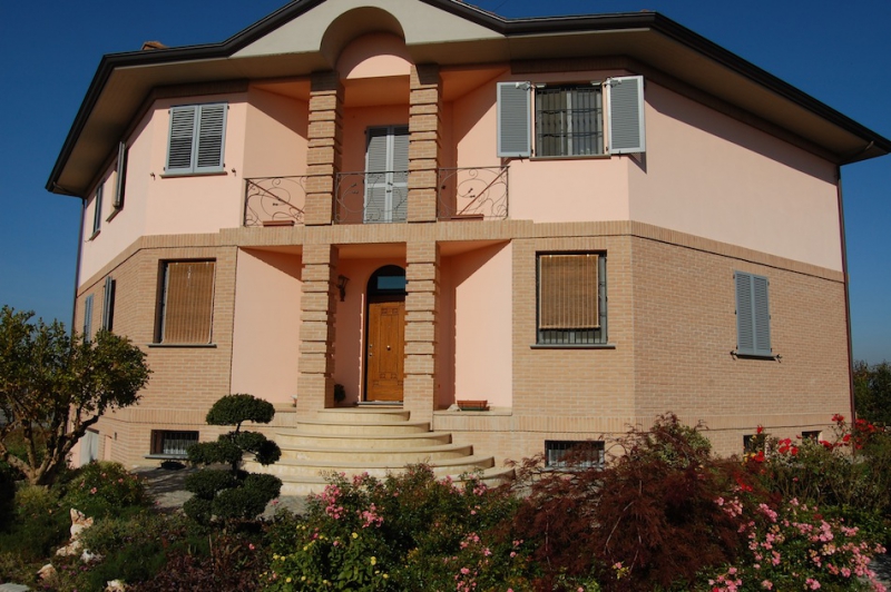 INDEPENDENT VILLA IN PIACENZA