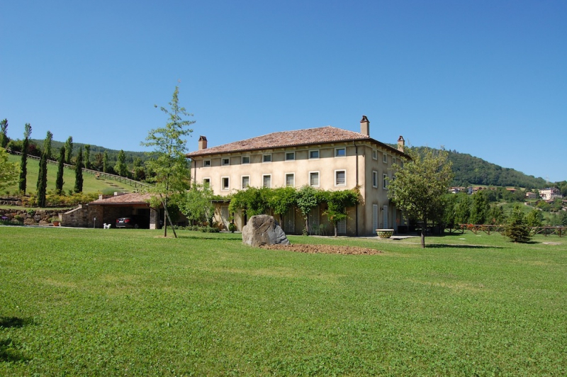 CASALE RISTRUTTURATO REZZANELLO