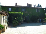 ESCLUSIVA PROPRIETA' SUI COLLI TOSCANI