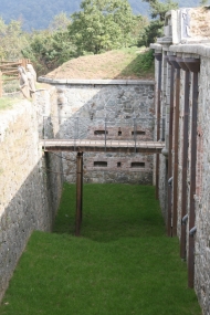 FORTEZZA A 1100 METRI SUL MAR LIGURE