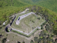 FORTEZZA A 1100 METRI SUL MAR LIGURE