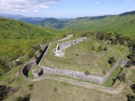 FORTEZZA A 1100 METRI SUL MAR LIGURE