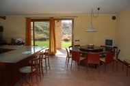 CASALE IN SASSO CON DEPENDANCE E PISCINA