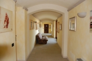 CASALE IN SASSO CON DEPENDANCE E PISCINA