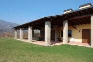 CASALE IN SASSO CON DEPENDANCE E PISCINA