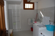 CASALE IN SASSO CON DEPENDANCE E PISCINA