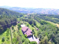 VILLA CON PISCINA A REZZANELLO