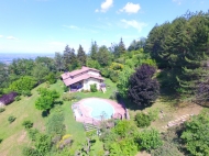 VILLA CON PISCINA A REZZANELLO