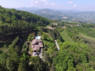 VILLA CON PISCINA A REZZANELLO