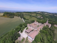 CASTELLO IN ALTA VAL LURETTA