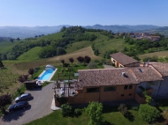 CASALE INDIPENDENTE CON PISCINA