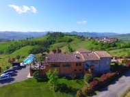 CASALE INDIPENDENTE CON PISCINA