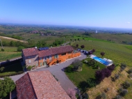 CASALE INDIPENDENTE CON PISCINA