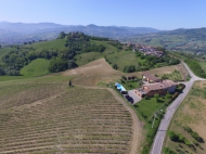 CASALE INDIPENDENTE CON PISCINA