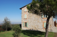 CASALE INDIPENDENTE CON PISCINA