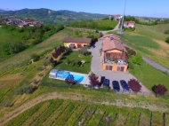 CASALE INDIPENDENTE CON PISCINA
