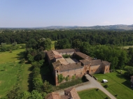 CASTLE WITH GOLF FIELD NEAR MILAN