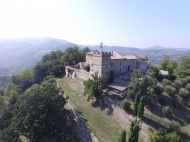 CASTELLO DEL XII SECOLO COMPLETAMENTE RESTAURATO