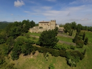 CASTELLO DEL XII SECOLO COMPLETAMENTE RESTAURATO