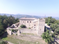 CASTELLO DEL XII SECOLO COMPLETAMENTE RESTAURATO