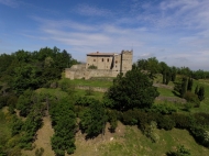 CASTELLO DEL XII SECOLO COMPLETAMENTE RESTAURATO