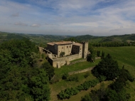 CASTELLO DEL XII SECOLO COMPLETAMENTE RESTAURATO