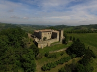 CASTELLO DEL XII SECOLO COMPLETAMENTE RESTAURATO