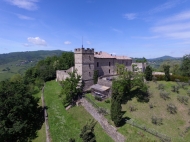 CASTELLO DEL XII SECOLO COMPLETAMENTE RESTAURATO