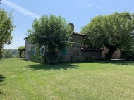 VILLA IN SASSO CON PISCINA 