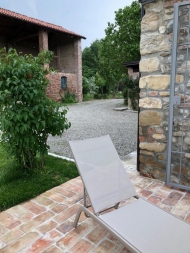 VILLA IN SASSO CON PISCINA 