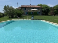 VILLA IN SASSO CON PISCINA 