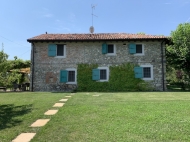 VILLA IN SASSO CON PISCINA 