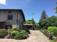 CASALE IN SASSO CON PISCINA