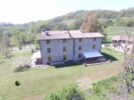 ESCLUSIVA ED UNICA TENUTA IN ALTA VAL TIDONE