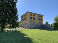 DOMINANTE RESIDENZA IN ALTA VAL LURETTA