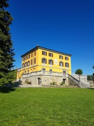 DOMINANTE RESIDENZA IN ALTA VAL LURETTA