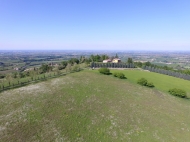 DOMINANTE RESIDENZA IN ALTA VAL LURETTA