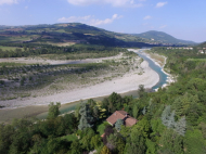 CASALE INDIPENDENTE A TRAVO SUL TREBBIA