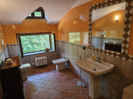 VILLA INDIPENDENTE IN VAL TREBBIA