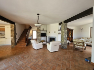VILLA INDIPENDENTE IN VAL TREBBIA