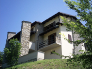 VILLA INDIPENDENTE IN VAL TREBBIA