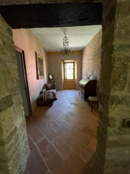 CASALE DI FINE '800 INTERAMENTE IN SASSO A BETTOLA