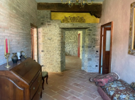 CASALE DI FINE '800 INTERAMENTE IN SASSO A BETTOLA