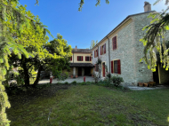CASALE DI FINE '800 INTERAMENTE IN SASSO A BETTOLA
