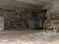 CASALE DI FINE '800 INTERAMENTE IN SASSO A BETTOLA