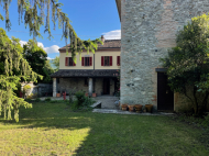 CASALE DI FINE '800 INTERAMENTE IN SASSO A BETTOLA