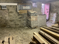 CASALE DI FINE '800 INTERAMENTE IN SASSO A BETTOLA